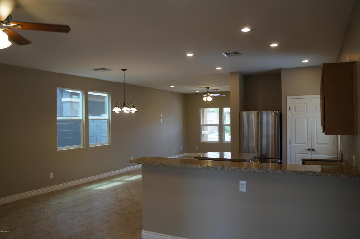 2225 E Pecan Rd, Phoenix, AZ 85040 photo 5