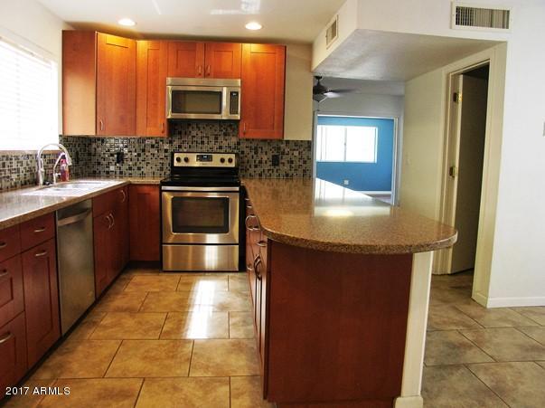 910 Escuda Dr, Phoenix, AZ 85024 photo 4