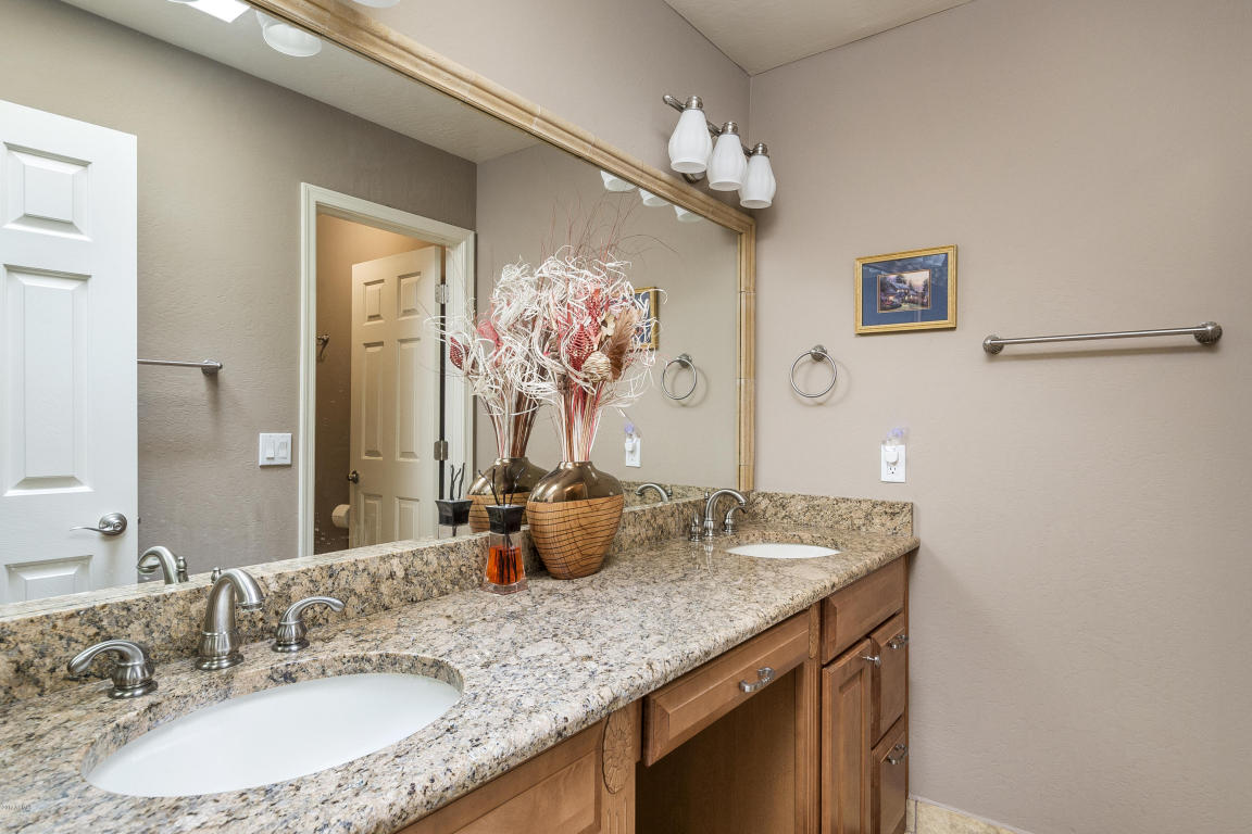 4215 E Paradise Dr, Phoenix, AZ 85028 photo 17