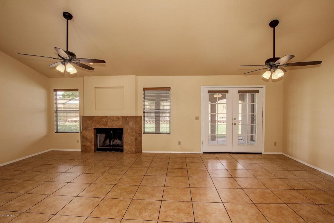 7324 E Indigo St, Mesa, AZ 85207 photo 4