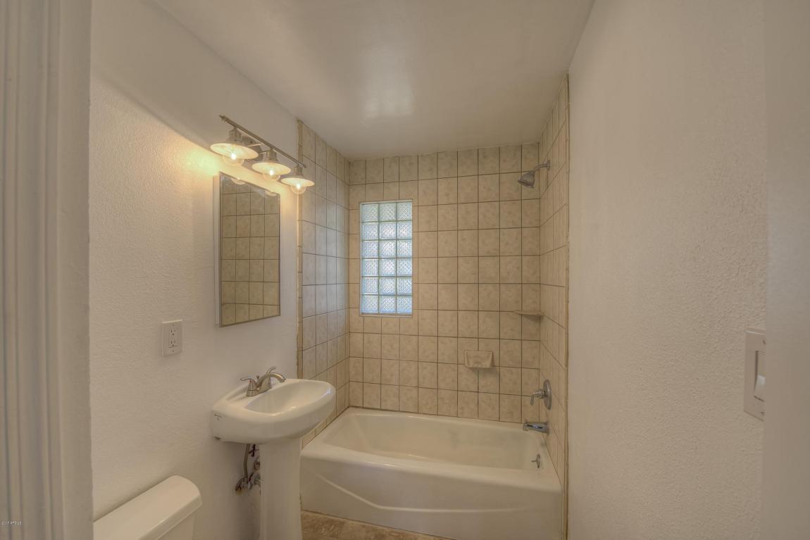 4635 E Almeria Rd, Phoenix, AZ 85008 photo 11