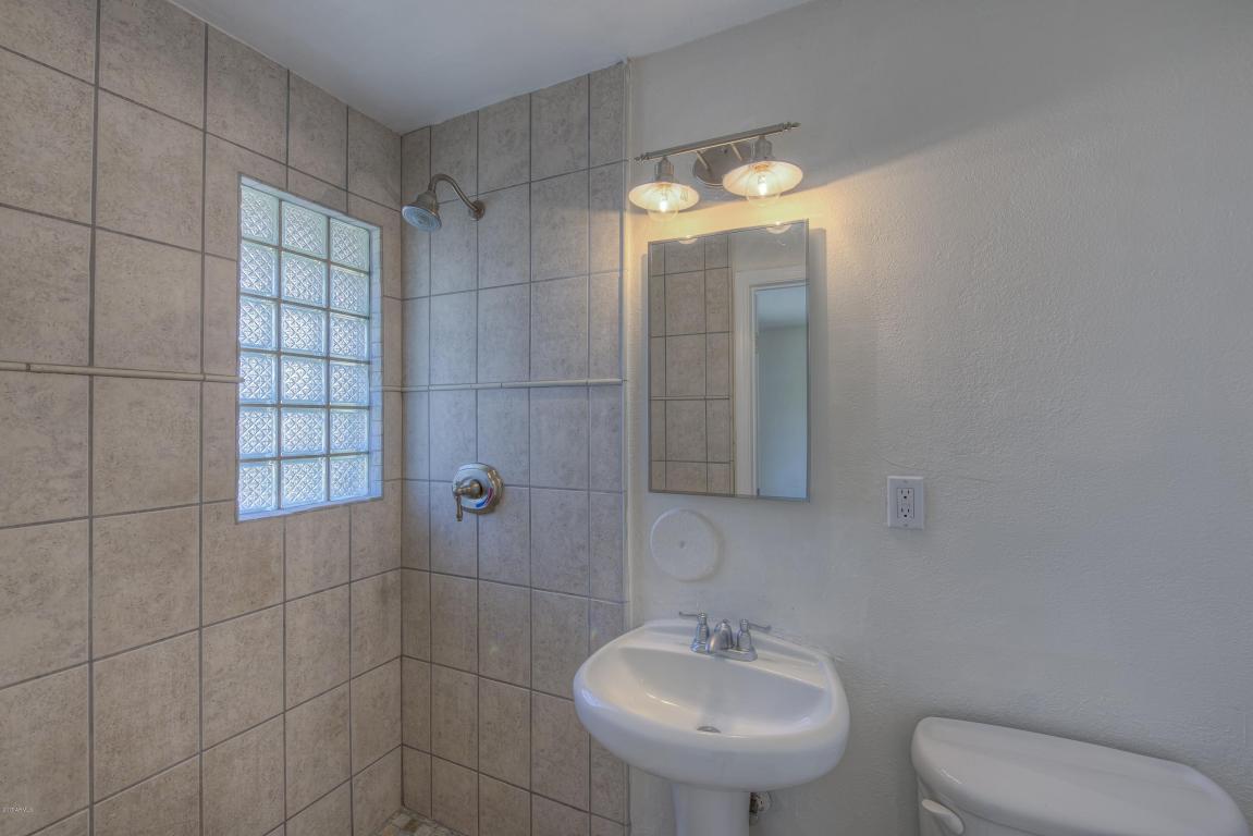 4635 E Almeria Rd, Phoenix, AZ 85008 photo 9