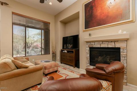 3938 E Daley Ln, Phoenix, AZ 85050 photo 9