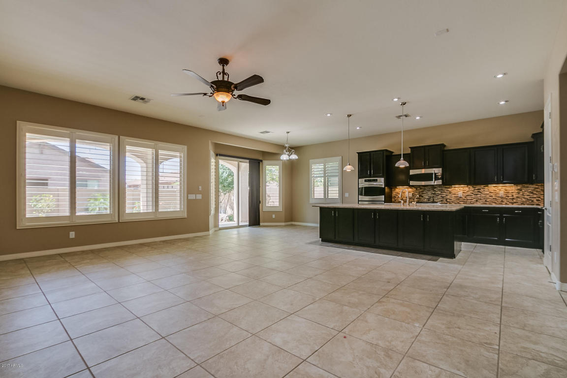 1927 E Azalea Ct, Gilbert, AZ 85298 photo 2