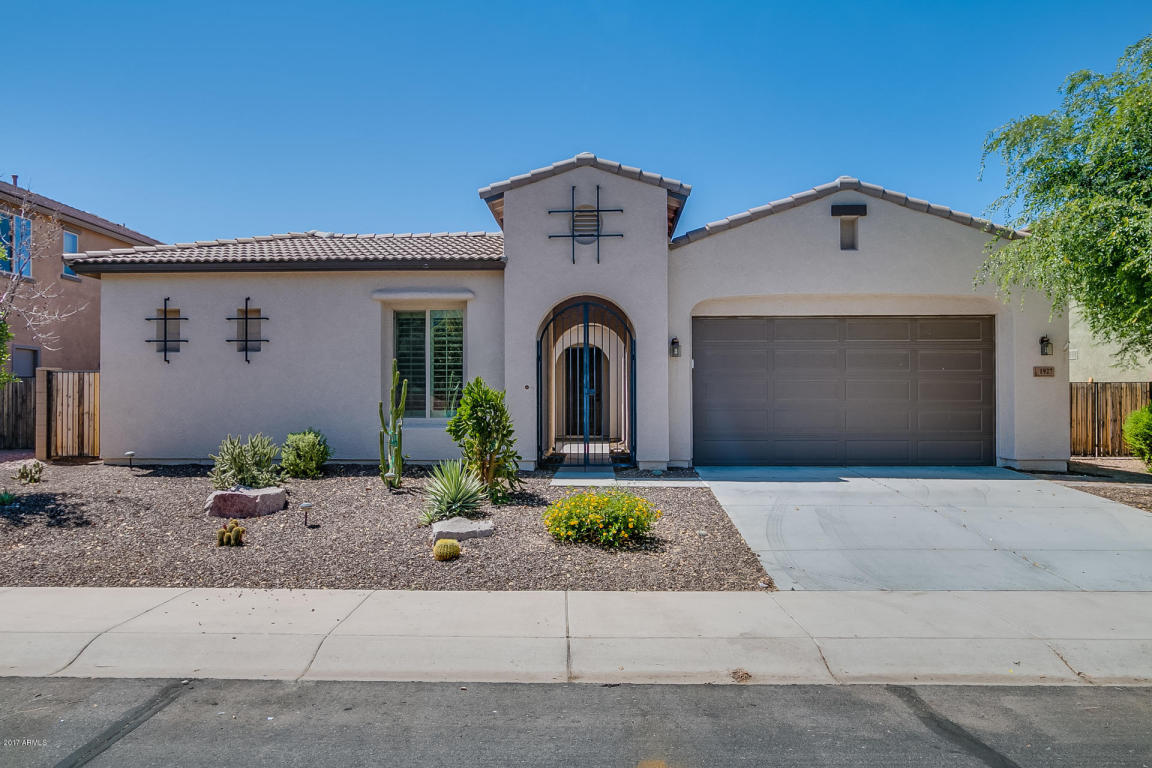 1927 E Azalea Ct, Gilbert, AZ 85298 photo 1