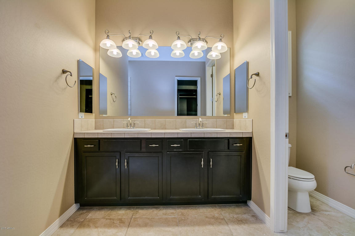 1927 E Azalea Ct, Gilbert, AZ 85298 photo 11
