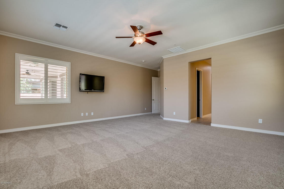 1927 E Azalea Ct, Gilbert, AZ 85298 photo 9