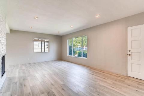 7040 N 14th Pl, Phoenix, AZ 85020 photo 3