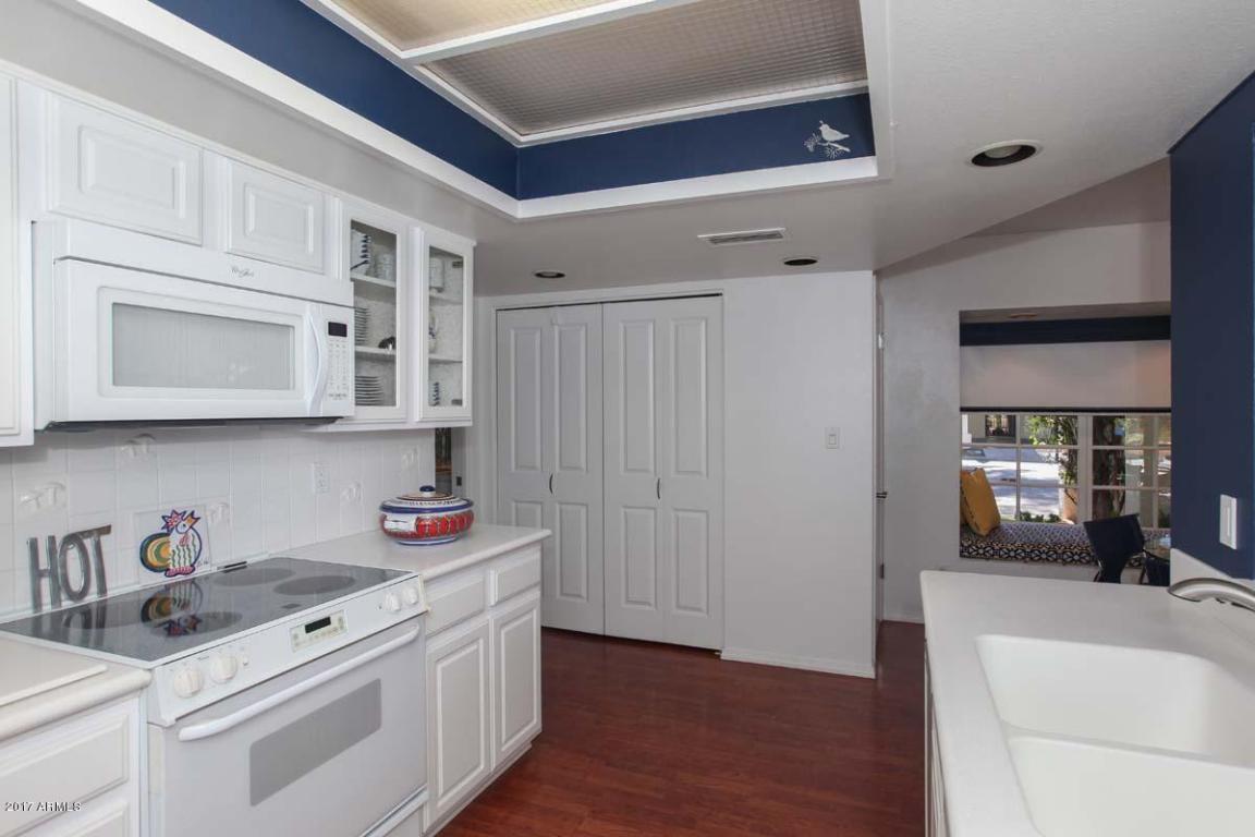 103 Echo Ln, Phoenix, AZ 85020 photo 13
