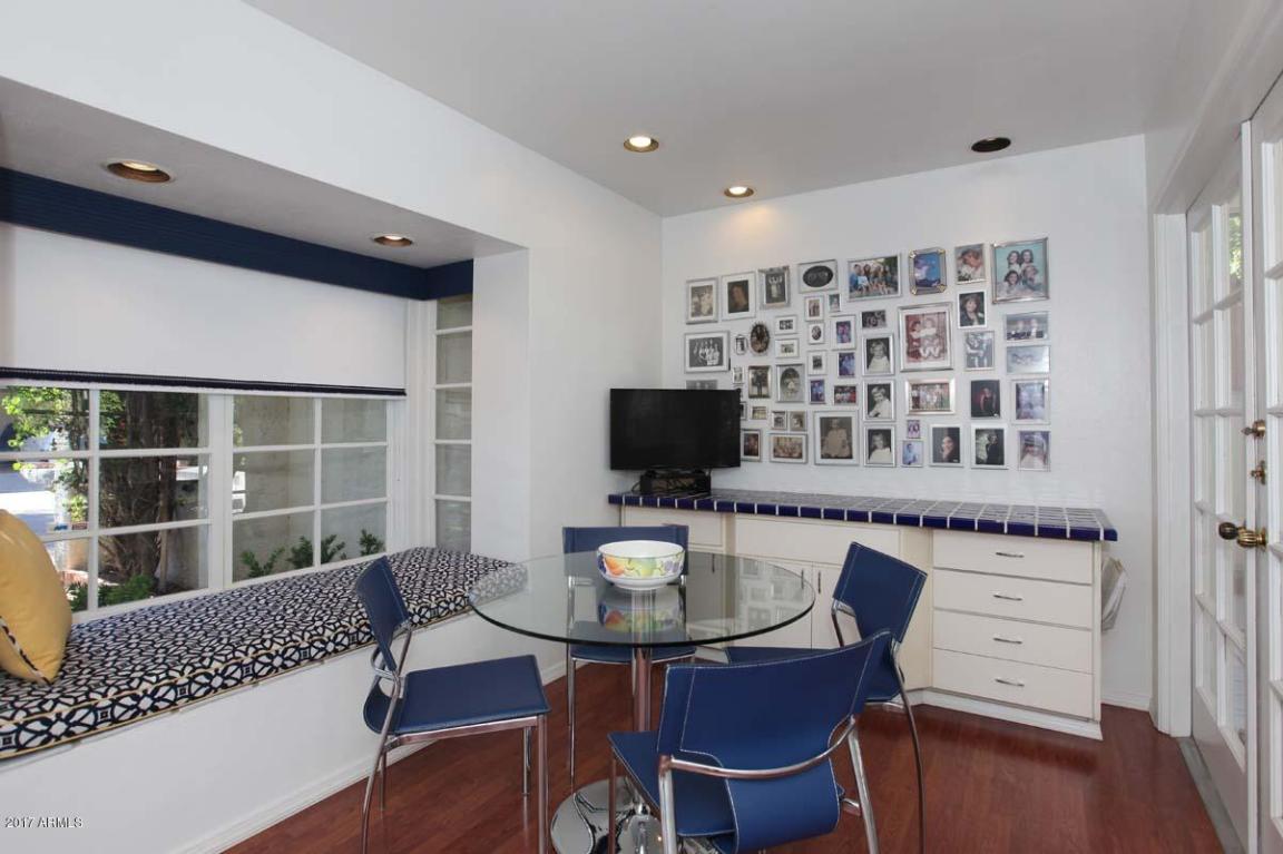 103 Echo Ln, Phoenix, AZ 85020 photo 9