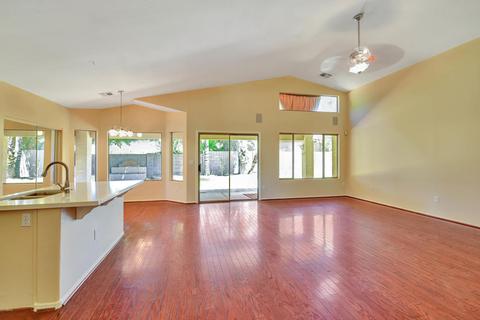 554 W Desert Ave, Gilbert, AZ 85233 photo 6