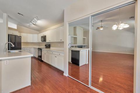 554 W Desert Ave, Gilbert, AZ 85233 photo 9