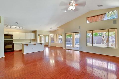 554 W Desert Ave, Gilbert, AZ 85233 photo 7