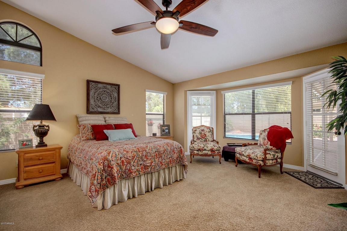 18 E Maria Ln, Tempe, AZ 85284 photo 5