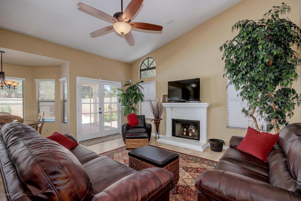 18 E Maria Ln, Tempe, AZ 85284 photo 4