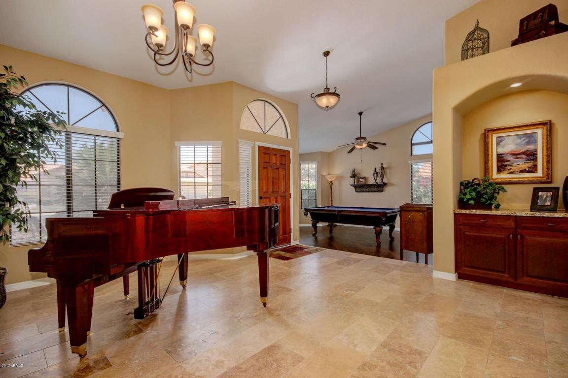 18 E Maria Ln, Tempe, AZ 85284 photo 2