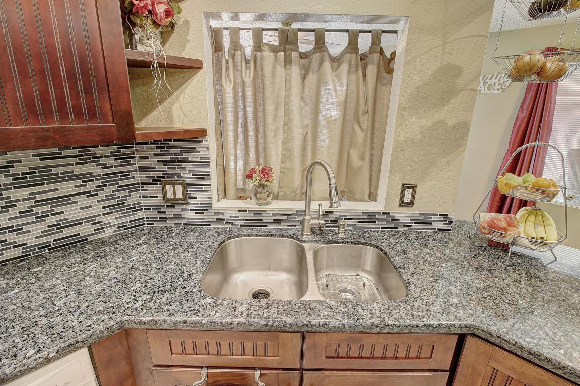 1315 E Rosemonte Dr, Phoenix, AZ 85024 photo 4