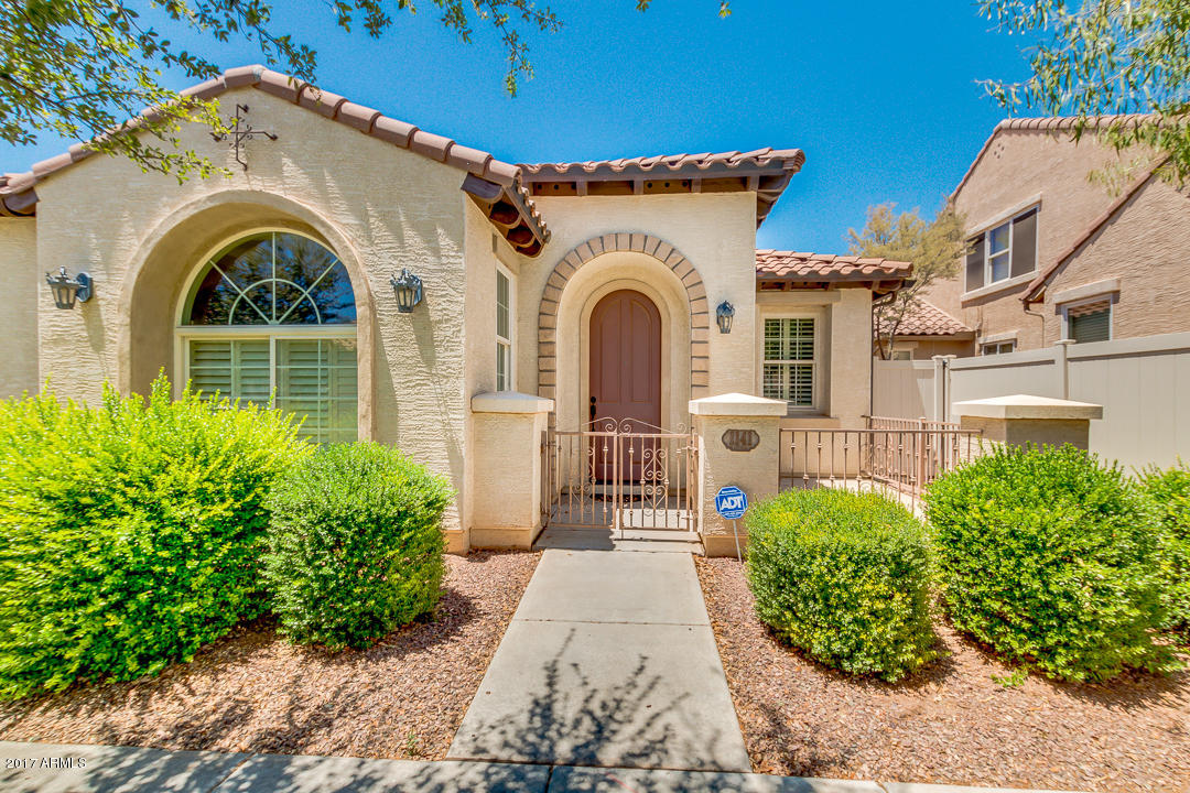 1141 S Wade Dr, Gilbert, AZ 85296 photo 1