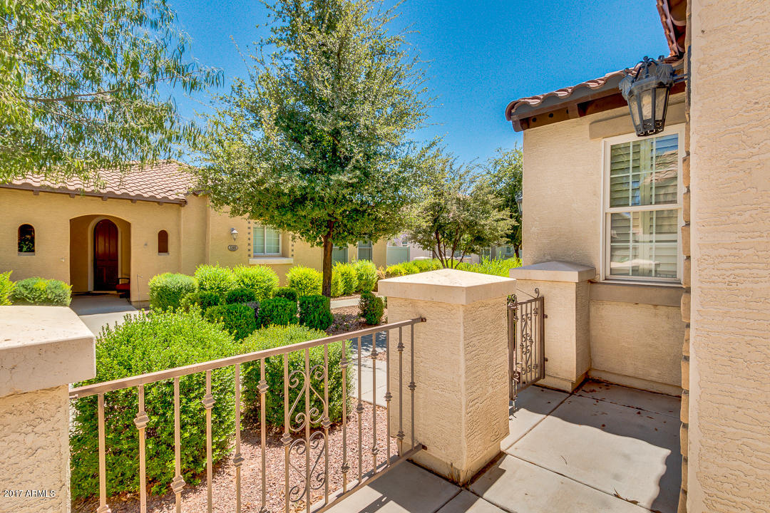 1141 S Wade Dr, Gilbert, AZ 85296 photo 6
