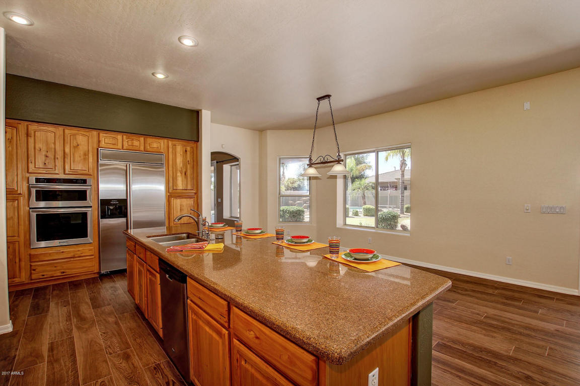 689 E Bridle Way, Gilbert, AZ 85295 photo 10