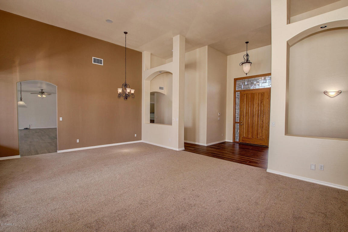 689 E Bridle Way, Gilbert, AZ 85295 photo 7