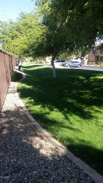 3068 E Dunbar Dr, Phoenix, AZ 85042 photo 5