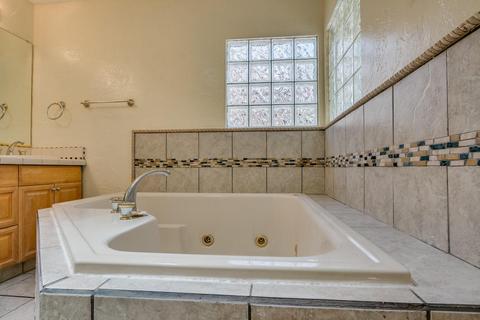 334 E Rose Ln, Phoenix, AZ 85012 photo 41