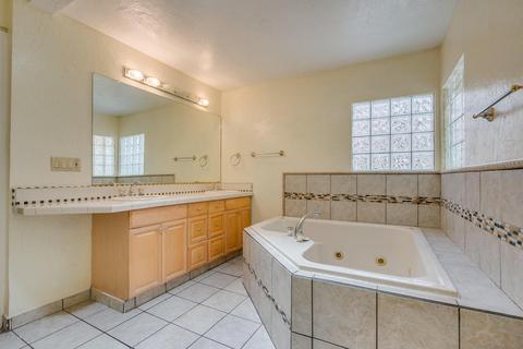 334 E Rose Ln, Phoenix, AZ 85012 photo 39