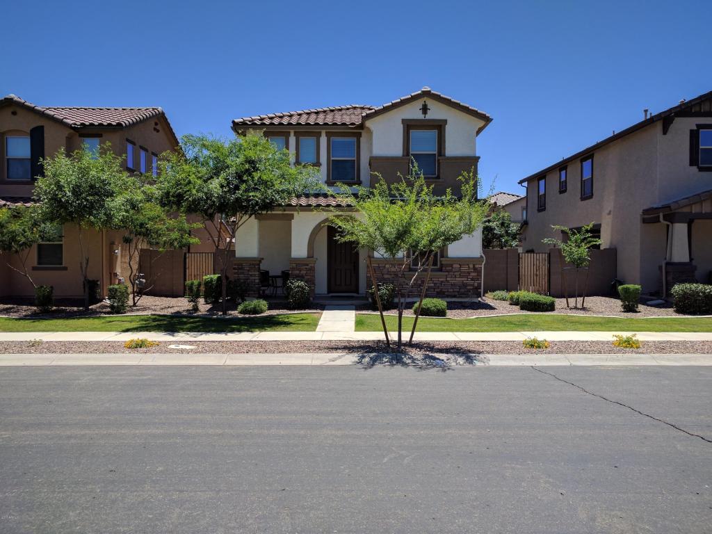 3615 E Larson Ln, Gilbert, AZ 85295 photo 1