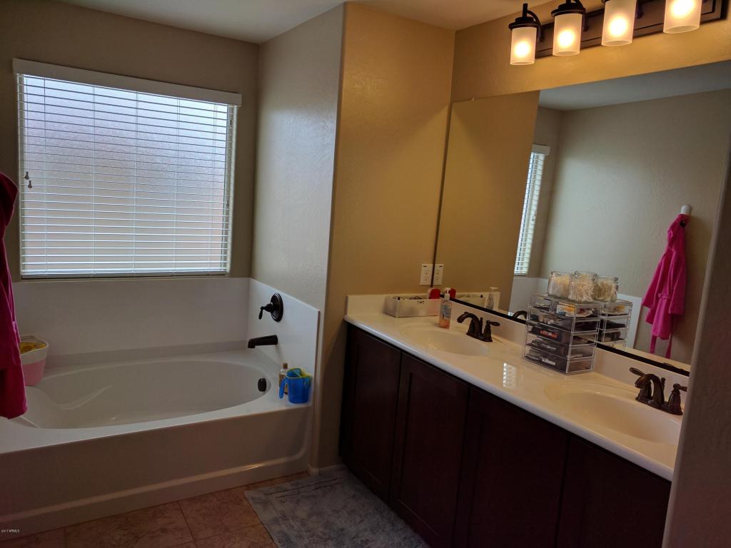 3615 E Larson Ln, Gilbert, AZ 85295 photo 14
