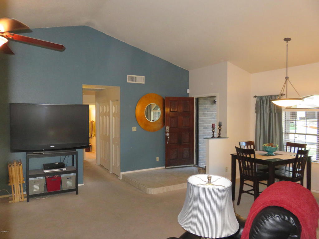 823 E Cullumber St, Gilbert, AZ 85234 photo 4