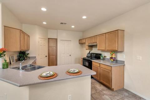 3342 E Orchid Ln, Gilbert, AZ 85296 photo 4