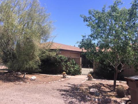 10639 E Boulder Dr, Apache Junction, AZ 85120 photo 2