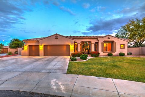 6493 S Crestview Ct, Gilbert, AZ 85298 photo 3