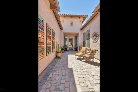 8415 E Leonora St, Mesa, AZ 85207 photo 2