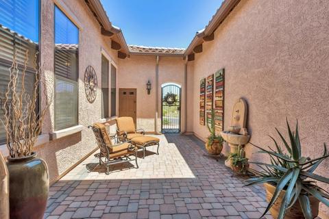 8415 E Leonora St, Mesa, AZ 85207 photo 3