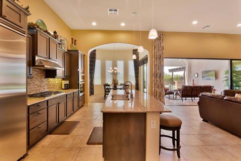 8415 E Leonora St, Mesa, AZ 85207 photo 9