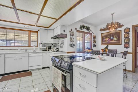 736 E Pepper Pl, Mesa, AZ 85203 photo 4
