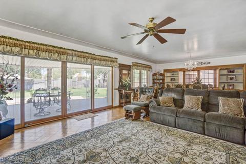 736 E Pepper Pl, Mesa, AZ 85203 photo 2