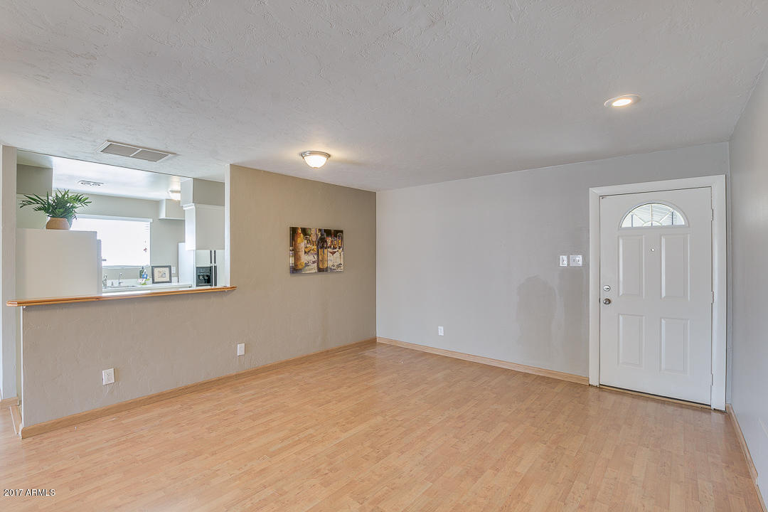 4433 N 68th Dr, Phoenix, AZ 85033 photo 8