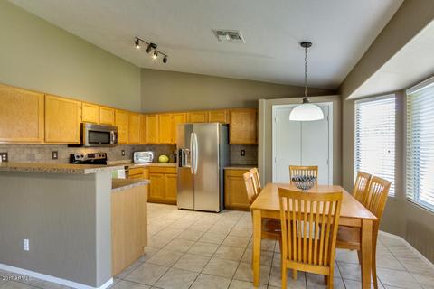 2075 E Stottler Ct, Gilbert, AZ 85296 photo 5