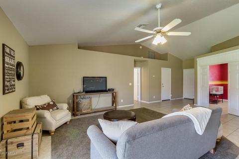 2075 E Stottler Ct, Gilbert, AZ 85296 photo 3