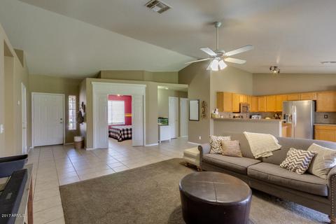 2075 E Stottler Ct, Gilbert, AZ 85296 photo 2