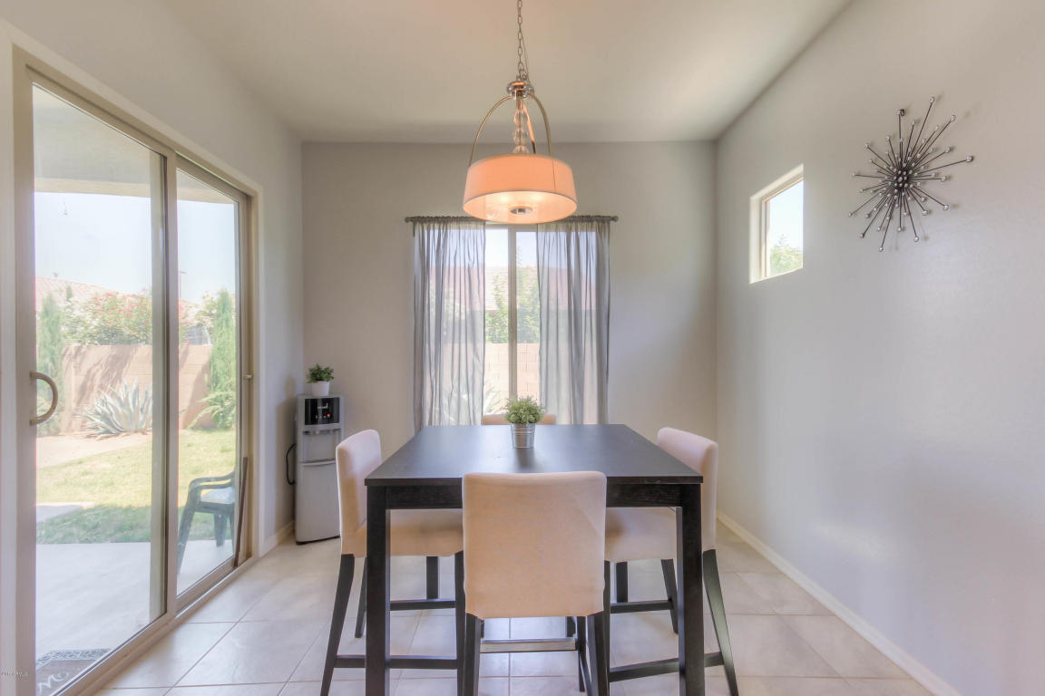 2858 E Ridgewood Ln, Gilbert, AZ 85298 photo 11