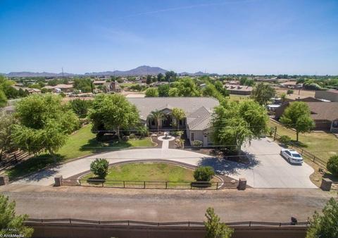 2935 E Superstition Dr, Gilbert, AZ 85297 photo 1