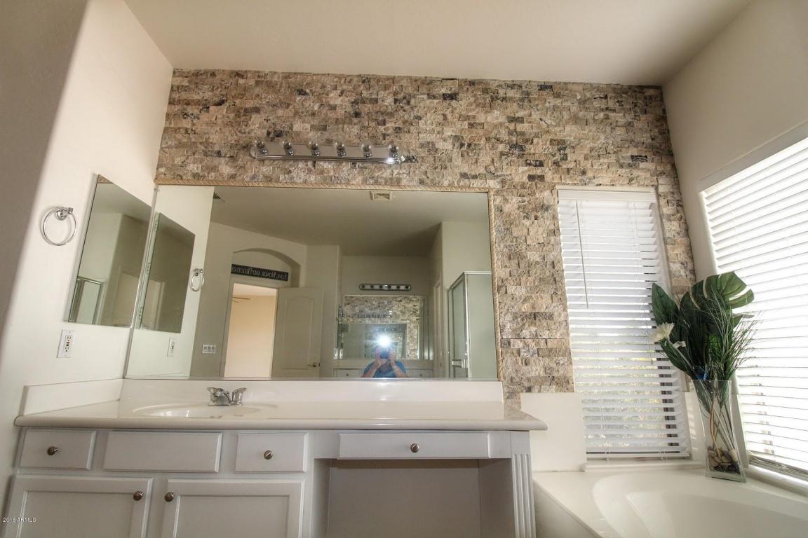 592 E Mary Ct, Gilbert, AZ 85295 photo 18