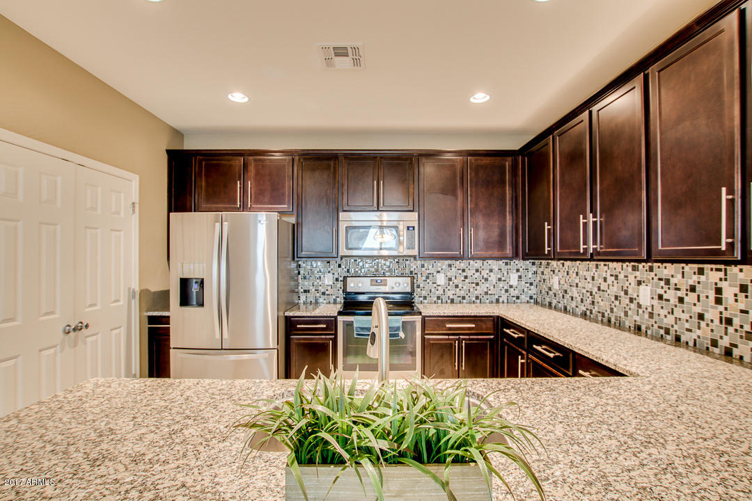 3620 E Larson Ln, Gilbert, AZ 85295 photo 11