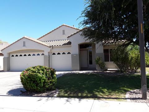 3905 E Wildhorse Dr, Gilbert, AZ 85297 photo 1