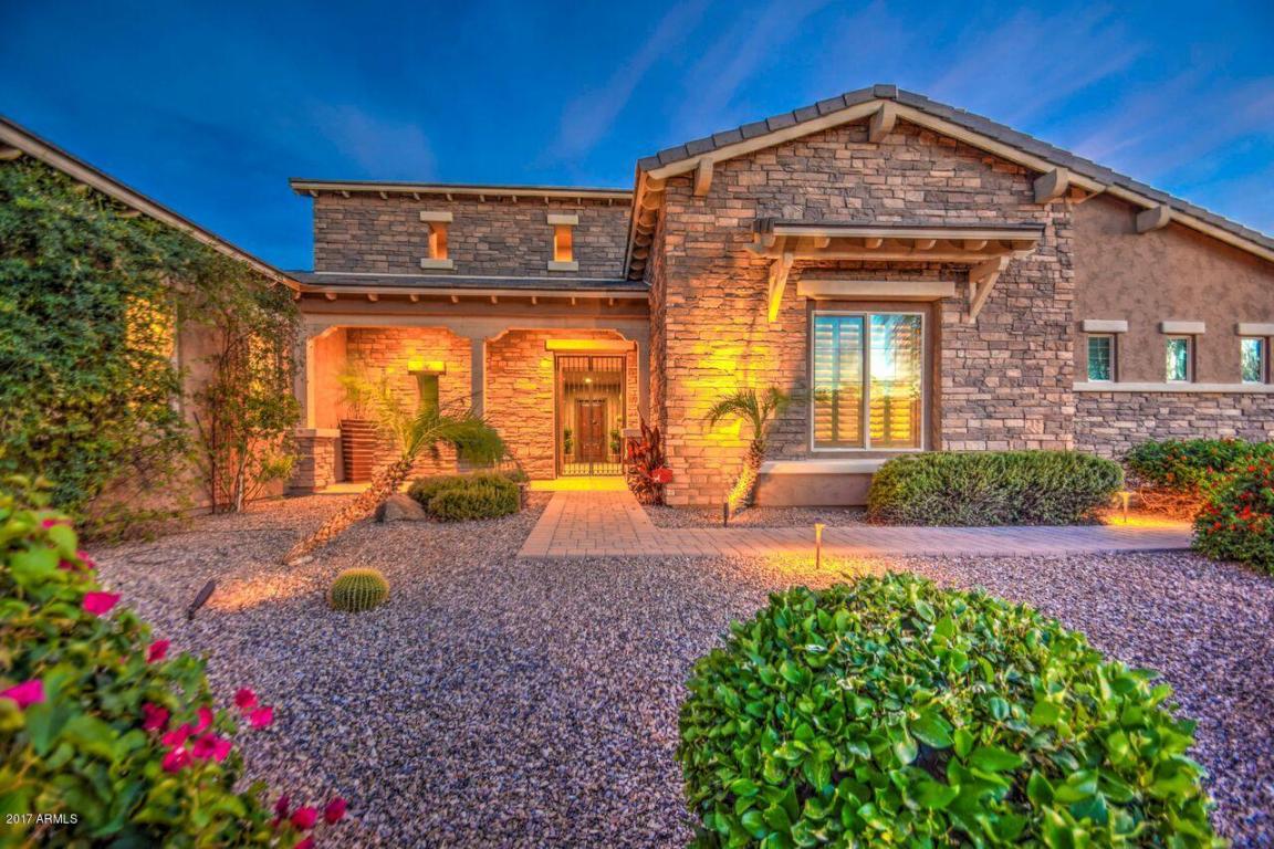2817 E Clark Dr, Gilbert, AZ 85297 photo 2