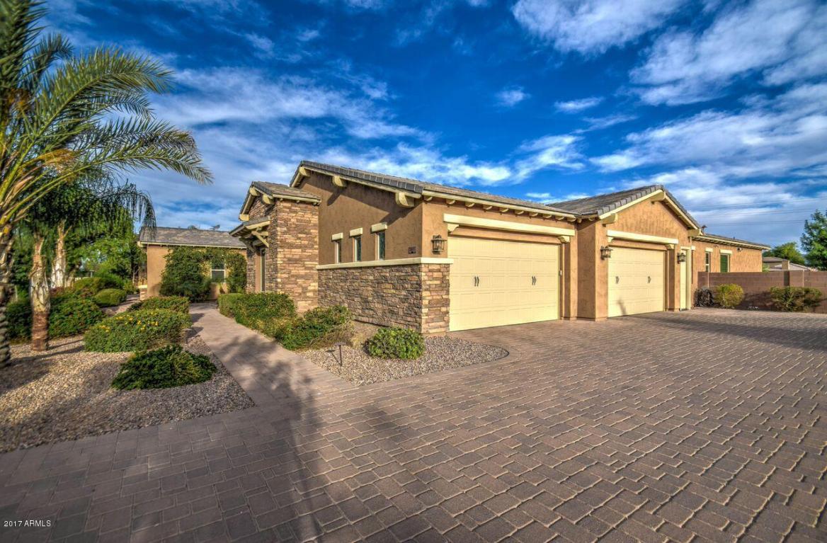 2817 E Clark Dr, Gilbert, AZ 85297 photo 42